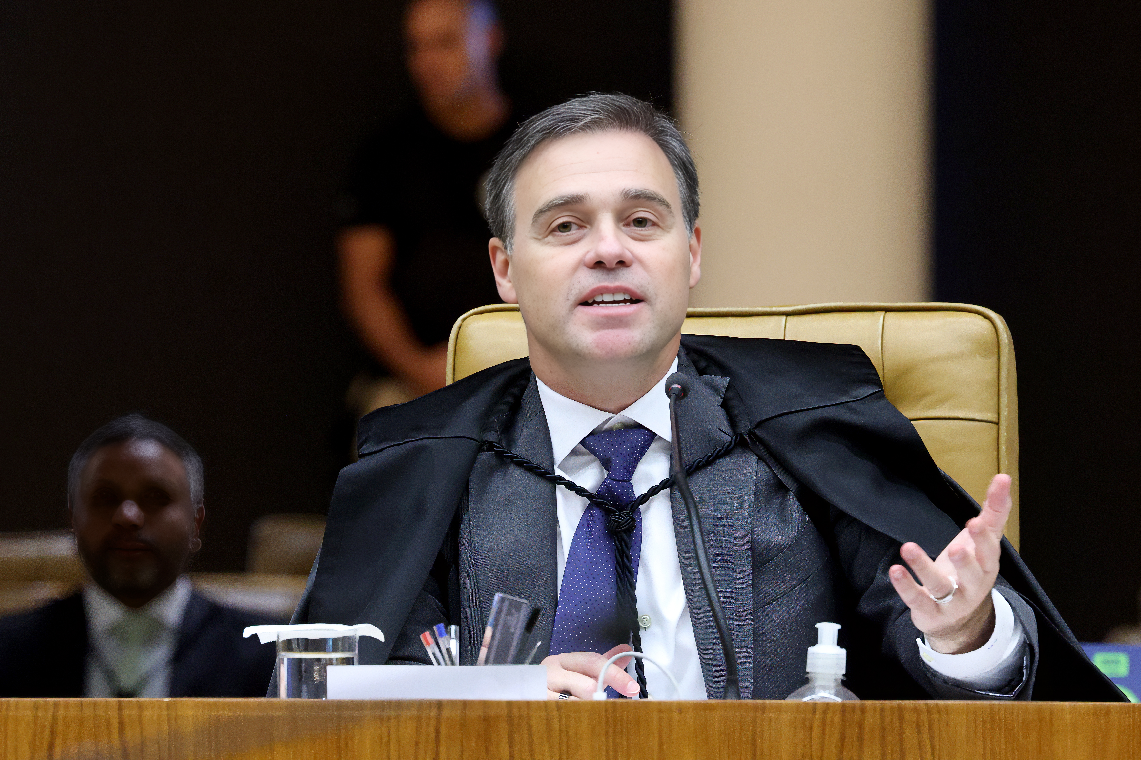 TSE exige explicações do X sobre algoritmo após denúncia da campanha de Lula