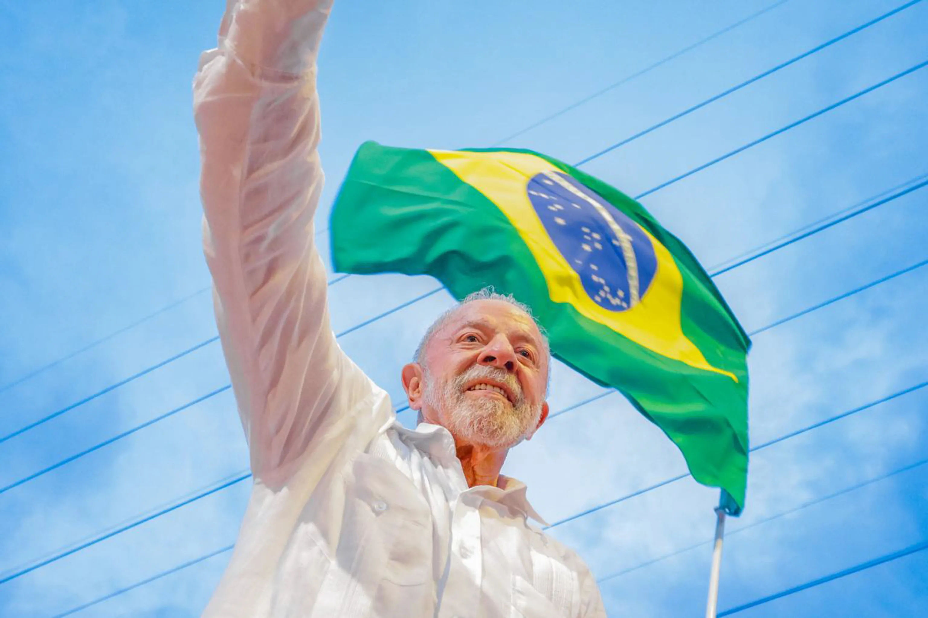 Lula derrota extrema-direita e conquista quarto mandato em reviravolta histórica