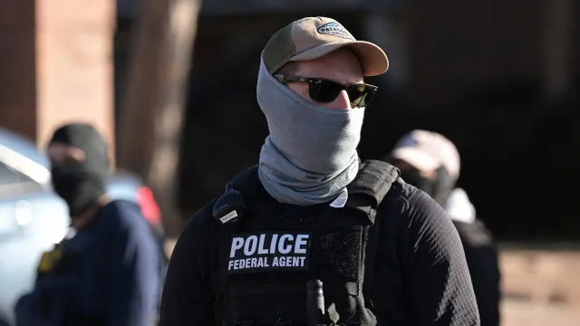 Seis em cada dez brasileiros detidos pelo ICE nos EUA são deportados