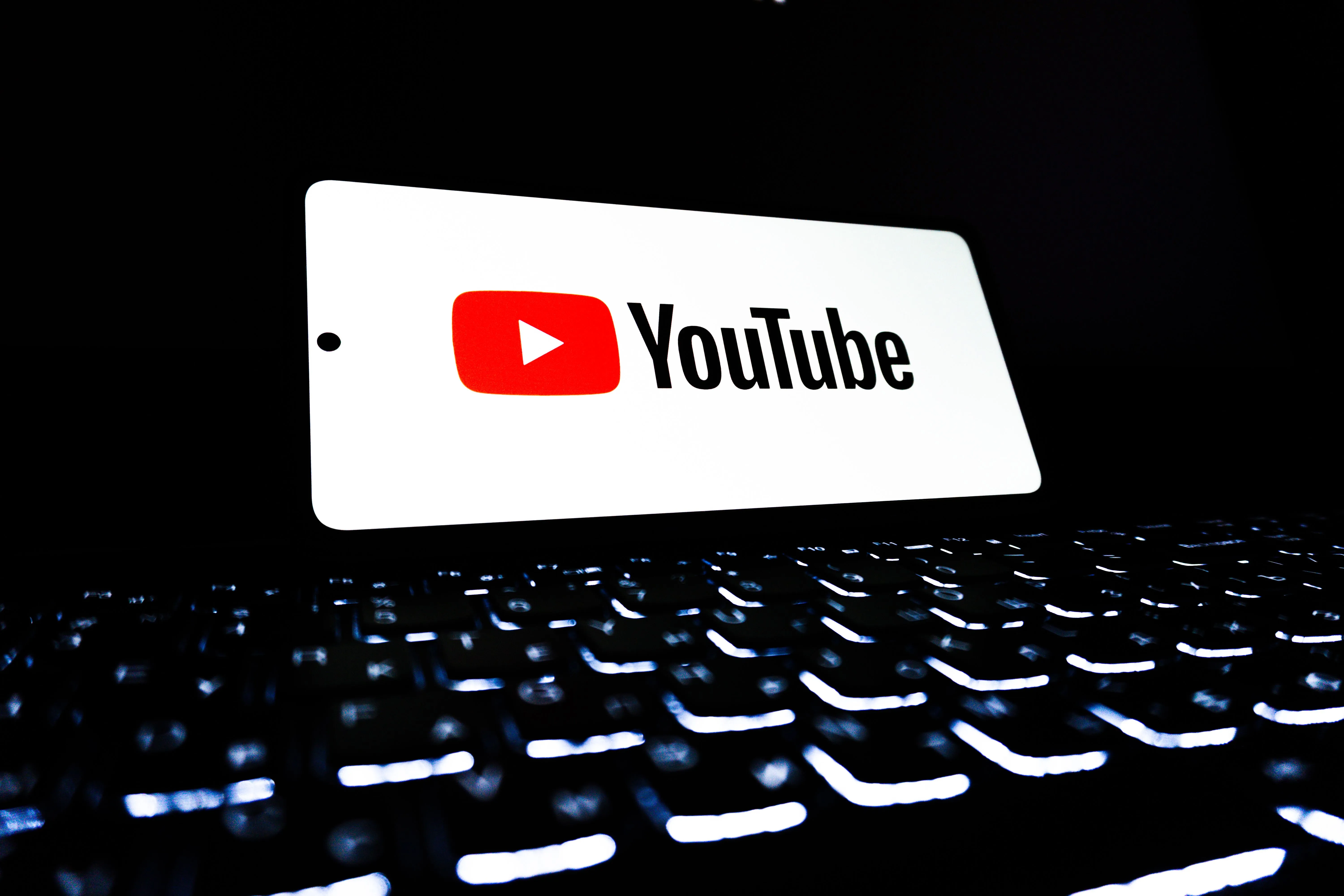 Comprar inscritos no YouTube: análise de 5 sites para acelerar o crescimento do canal