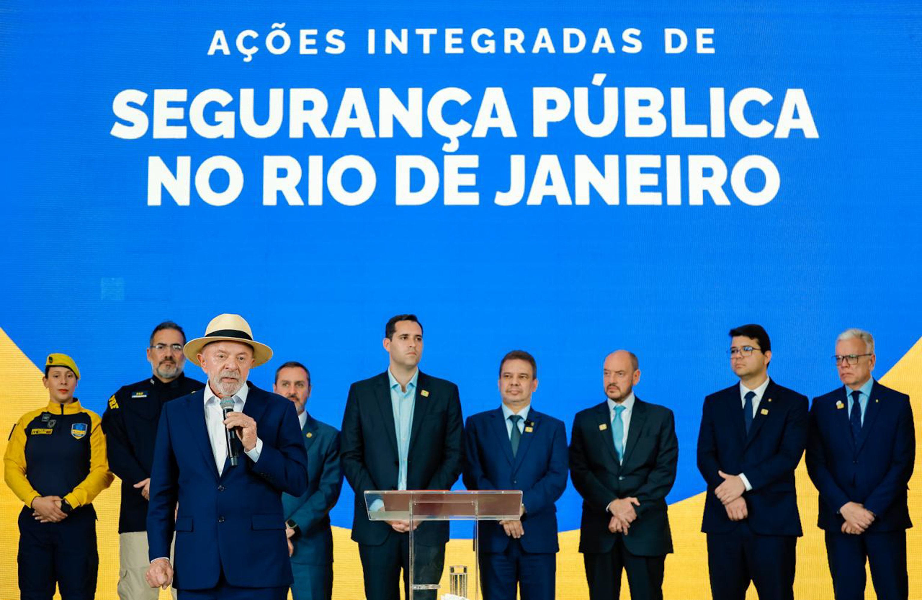 Lula acompanha plano de segurança contra crime organizado no Rio de Janeiro