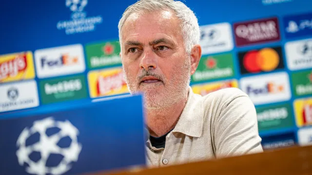 Mourinho questiona arbitragem espanhola e recebe críticas por declarações