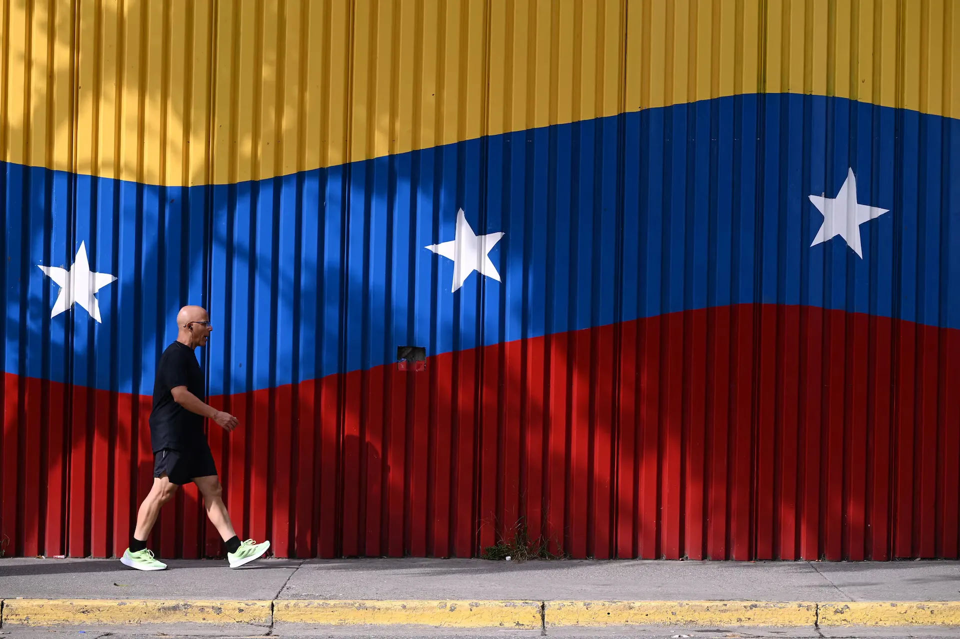Risco-país da Venezuela tem queda de 52% em 2026