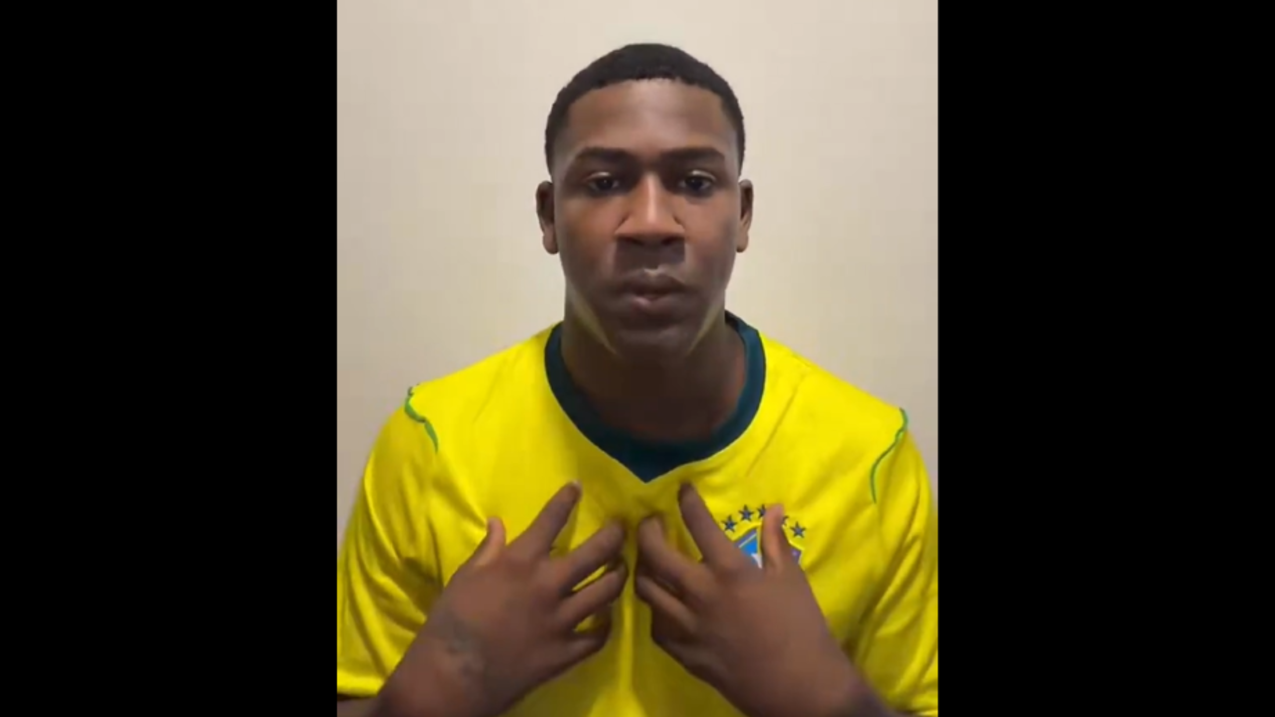 Streamer acusado de homofobia declara apoio a Bolsonaro e critica o PT