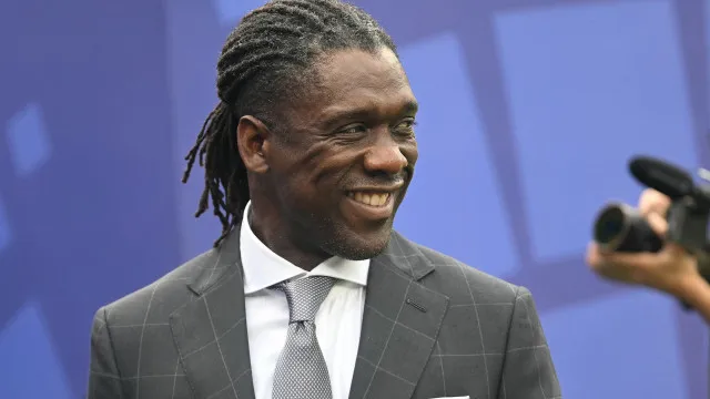Clarence Seedorf assume o comando técnico do Corinthians em momento delicado