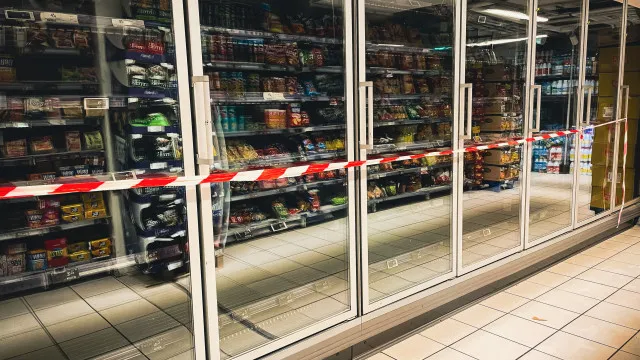Hackers manipulam freezers de supermercados na França e causam prejuízos milionários