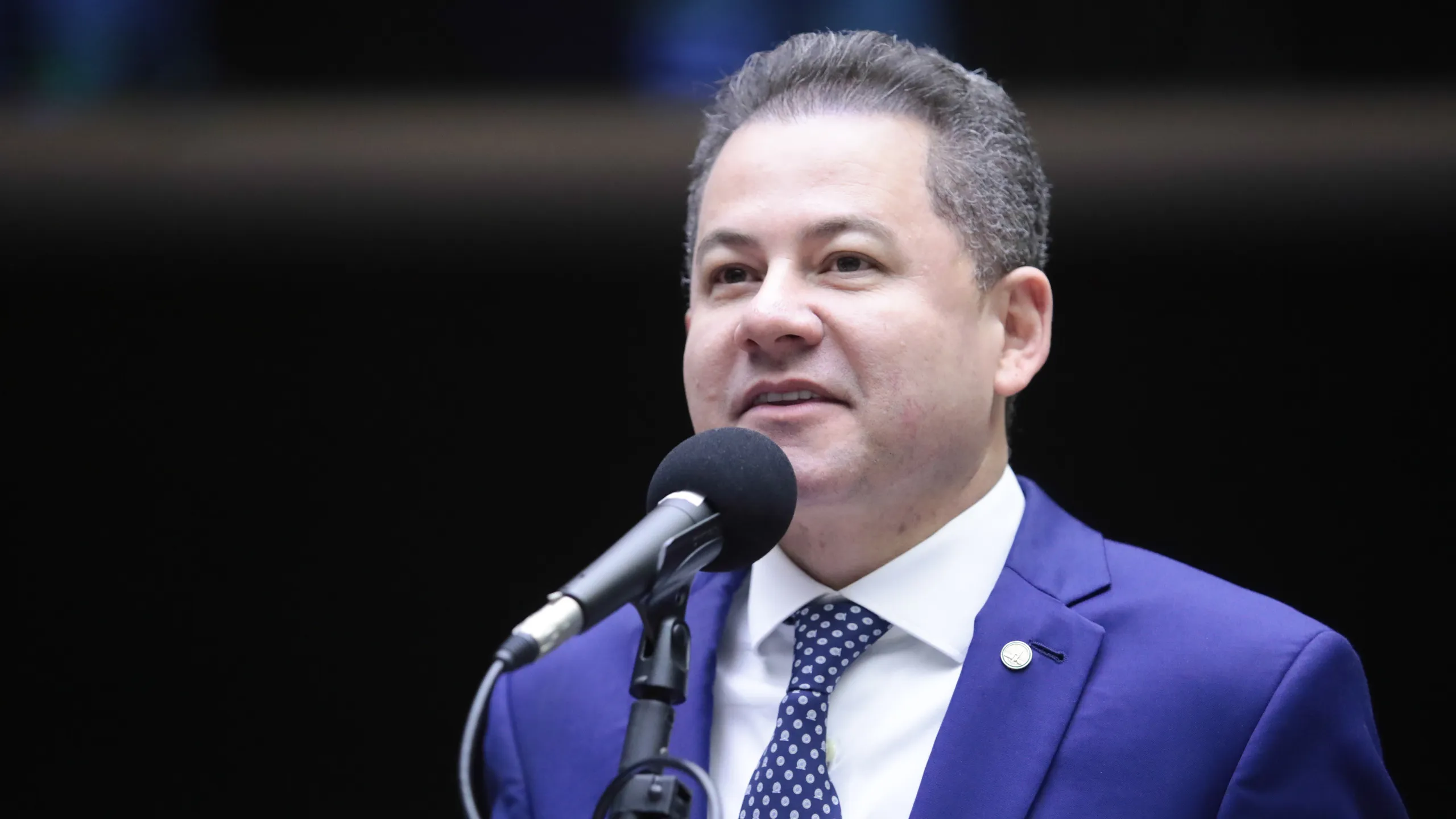 PF investiga deputado do PL por suspeita de tráfico de influência em tribunais superiores