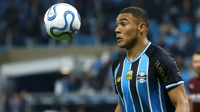 Grêmio busca sair do Z-4 em confronto contra o Cruzeiro pelo Brasileirão