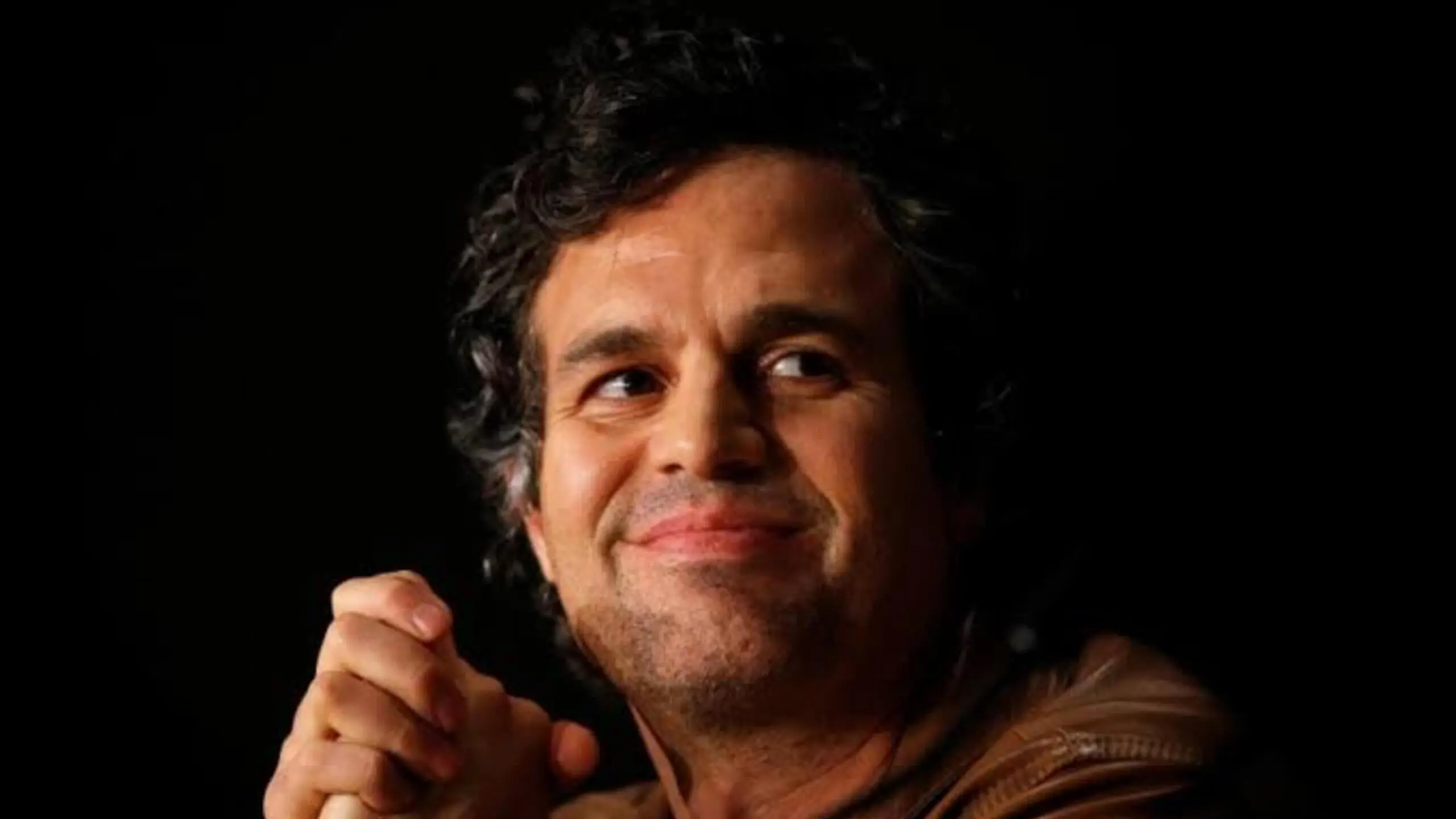 Mark Ruffalo recebe apoio de artistas judeus após acusação de antissemitismo da Paramount