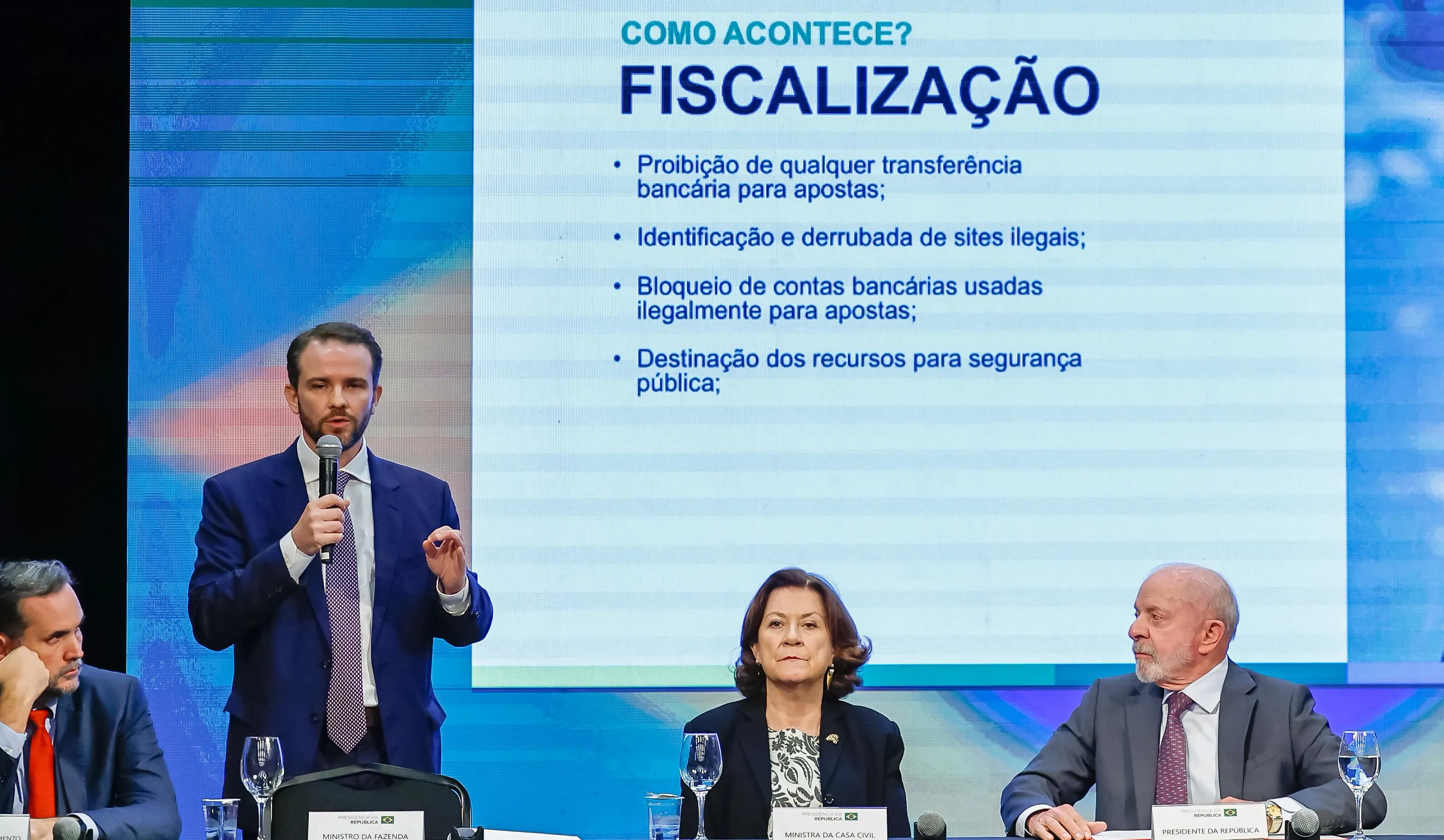 Apostadores têm até 5 de outubro para sacar dinheiro de plataformas proibidas