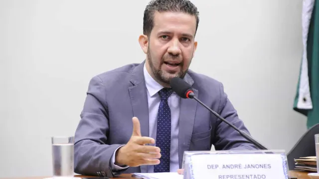 Deputado Andre Janones articula “tropa digital” para apoiar Lula nas redes sociais
