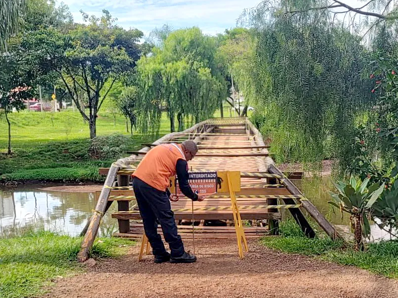 Londrina define empresa para substituir passarelas interditadas no Lago Igapó II