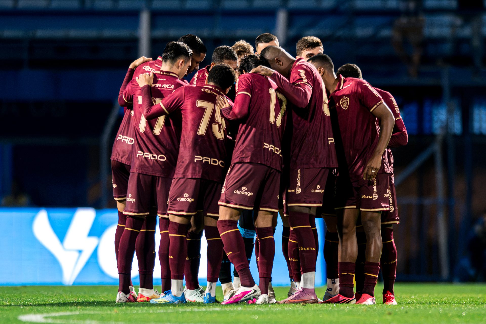 Londrina perde para o Avaí e se afunda na zona de rebaixamento da Série B