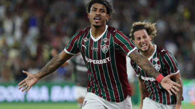 Fluminense recebe o Coritiba no Maracanã em jogo decisivo pelo Brasileirão