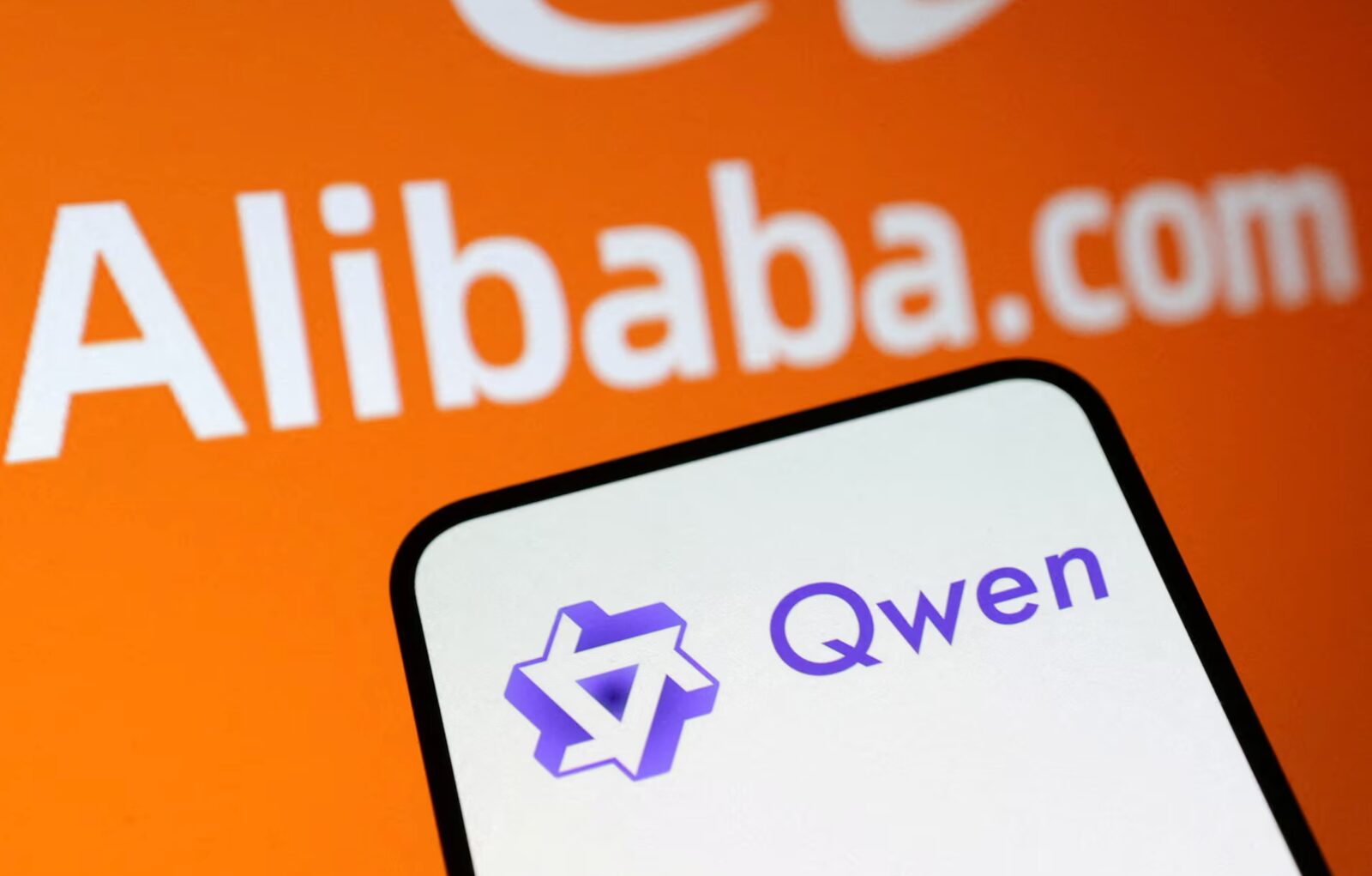 Alibaba anuncia planos para IA com até 10 trilhões de parâmetros e chips próprios