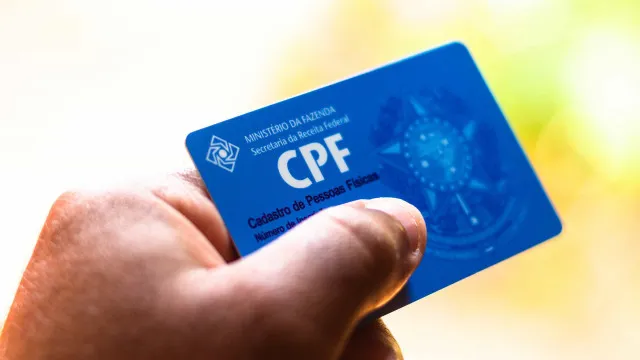 Vendedor ganha direito a novo CPF após ter dados usados em golpes