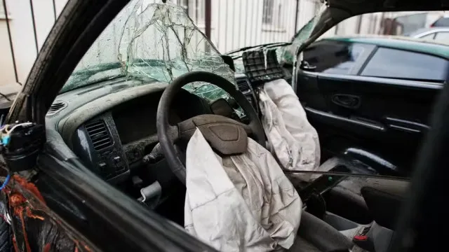 Brasileira morre em Portugal após carro capotar e motorista fugir