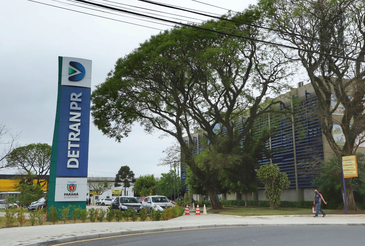 Detran-PR anuncia concurso público com 100 vagas após mais de 20 anos