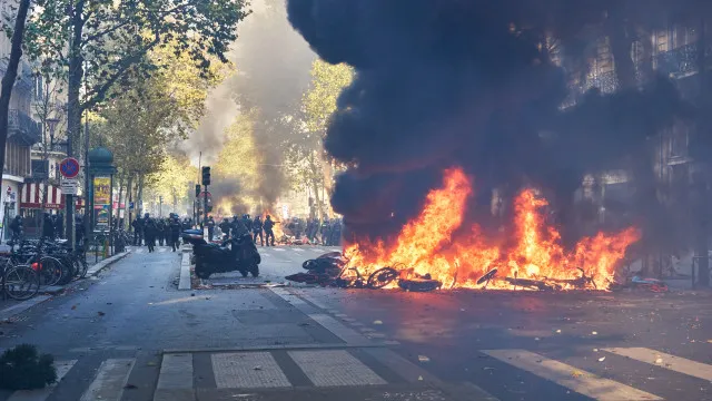 França registra violência em protestos contra custo de vida e reivindicações estudantis