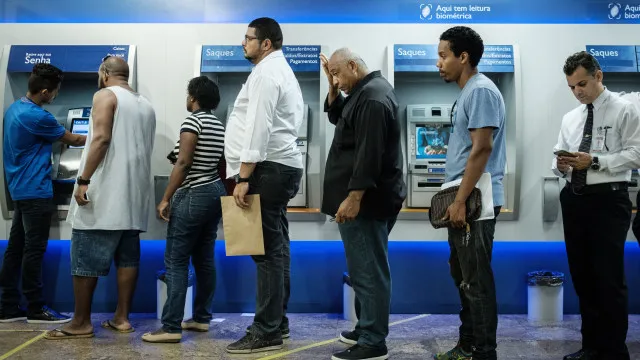 Greve da Caixa: como pagar contas e sacar FGTS durante paralisação
