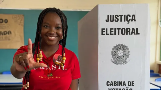 Deputada federal eleita desativa conta no X após ameaças de morte