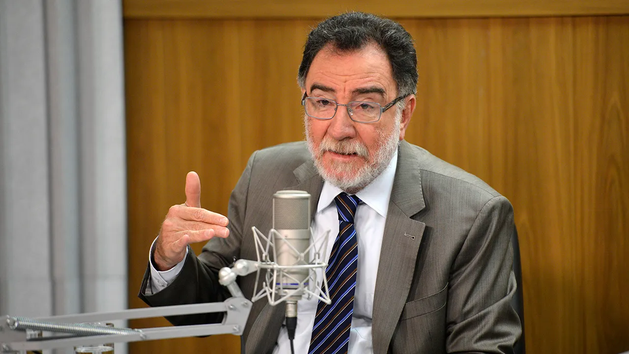 Patrus Ananias quer rever isenções fiscais e priorizar políticas sociais em Minas