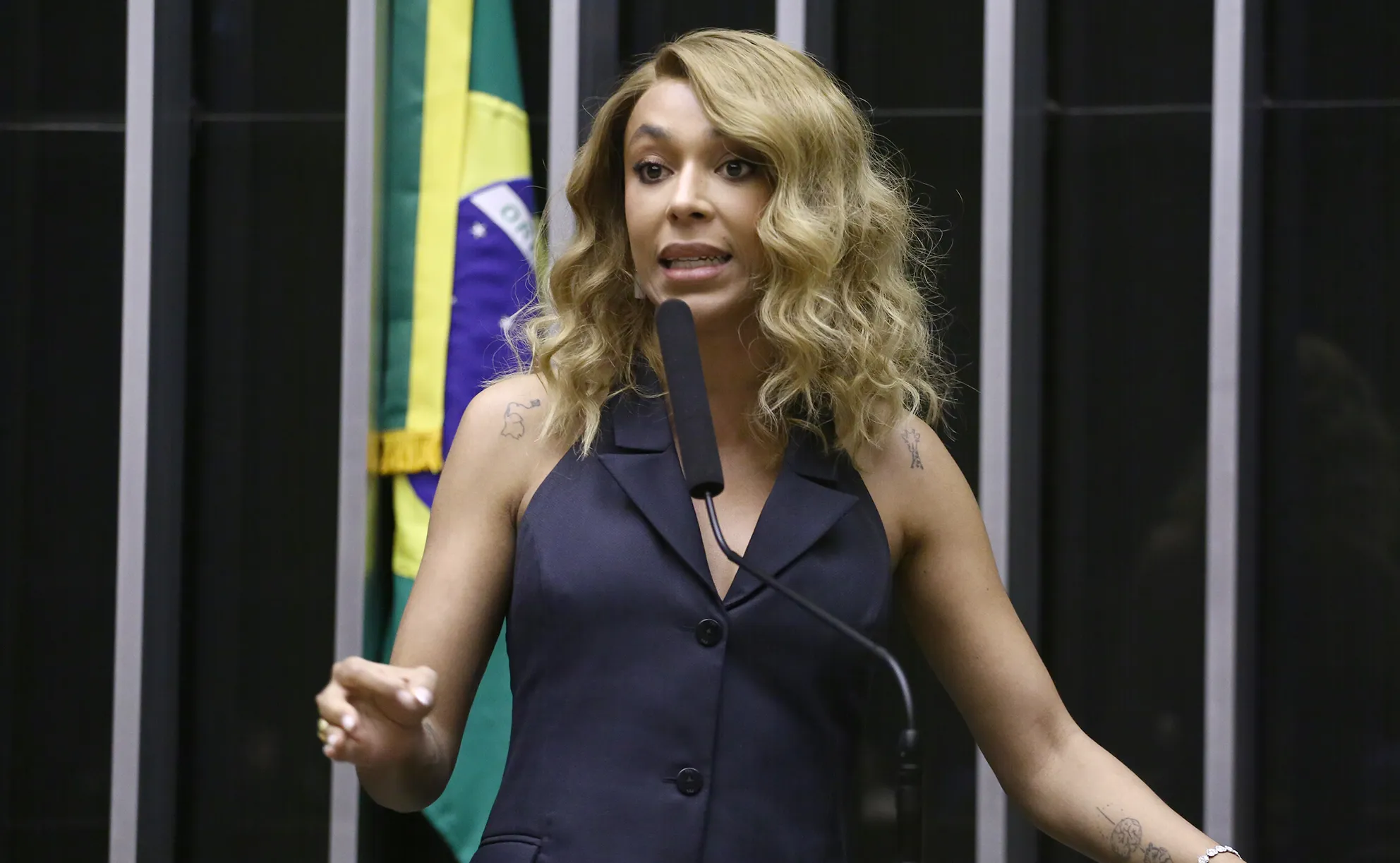 TRE-SP ordena que candidata do Novo remova vídeo sobre Erika Hilton das redes sociais