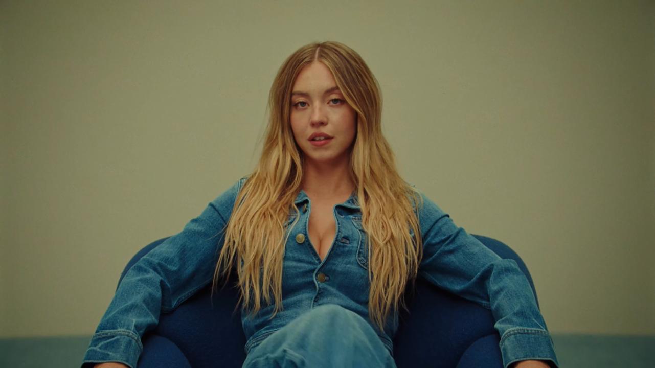 Busca por Sydney Sweeney dispara no Brasil após anúncio de apostas criticado por atletas