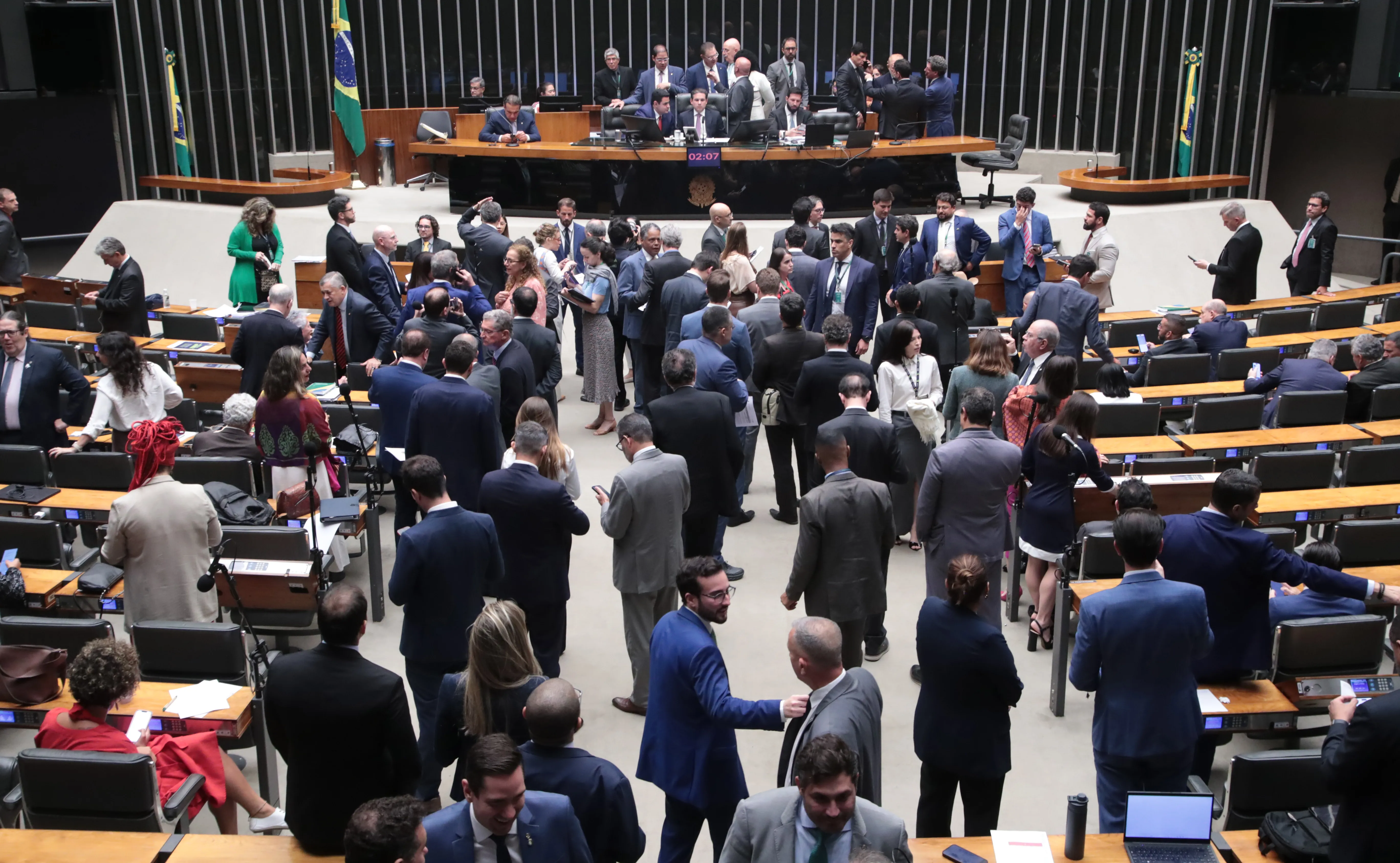 Congresso teme vazamentos da investigação do Banco Master