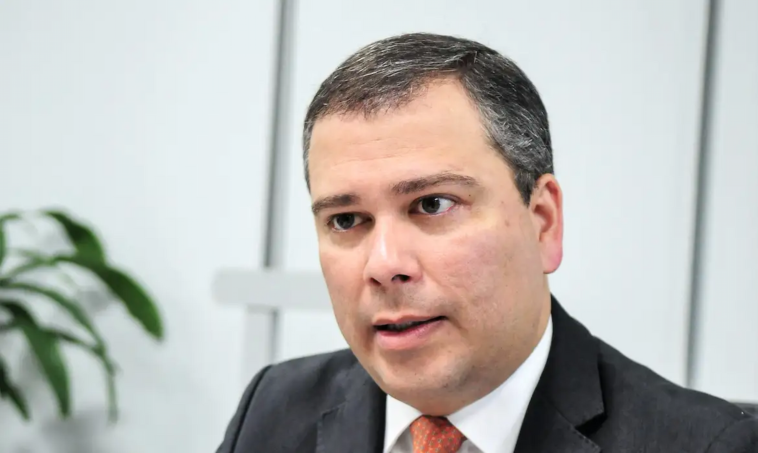 PF apreende 24 armas de fogo e milhares de munições com ex-presidente do BRB
