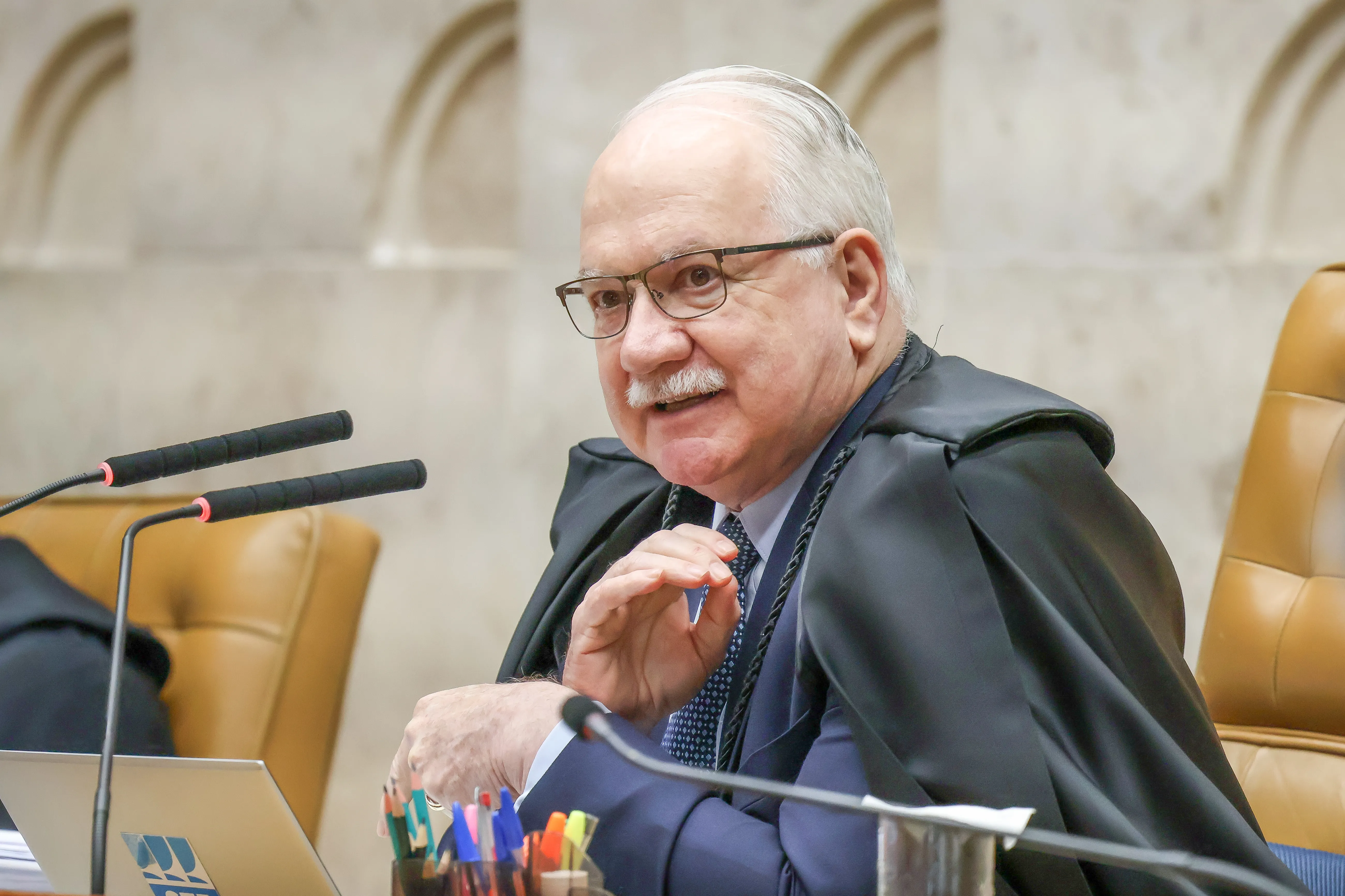 Fachin suspende afastamento de diretor da PF e chefia de inteligência por André Mendonça