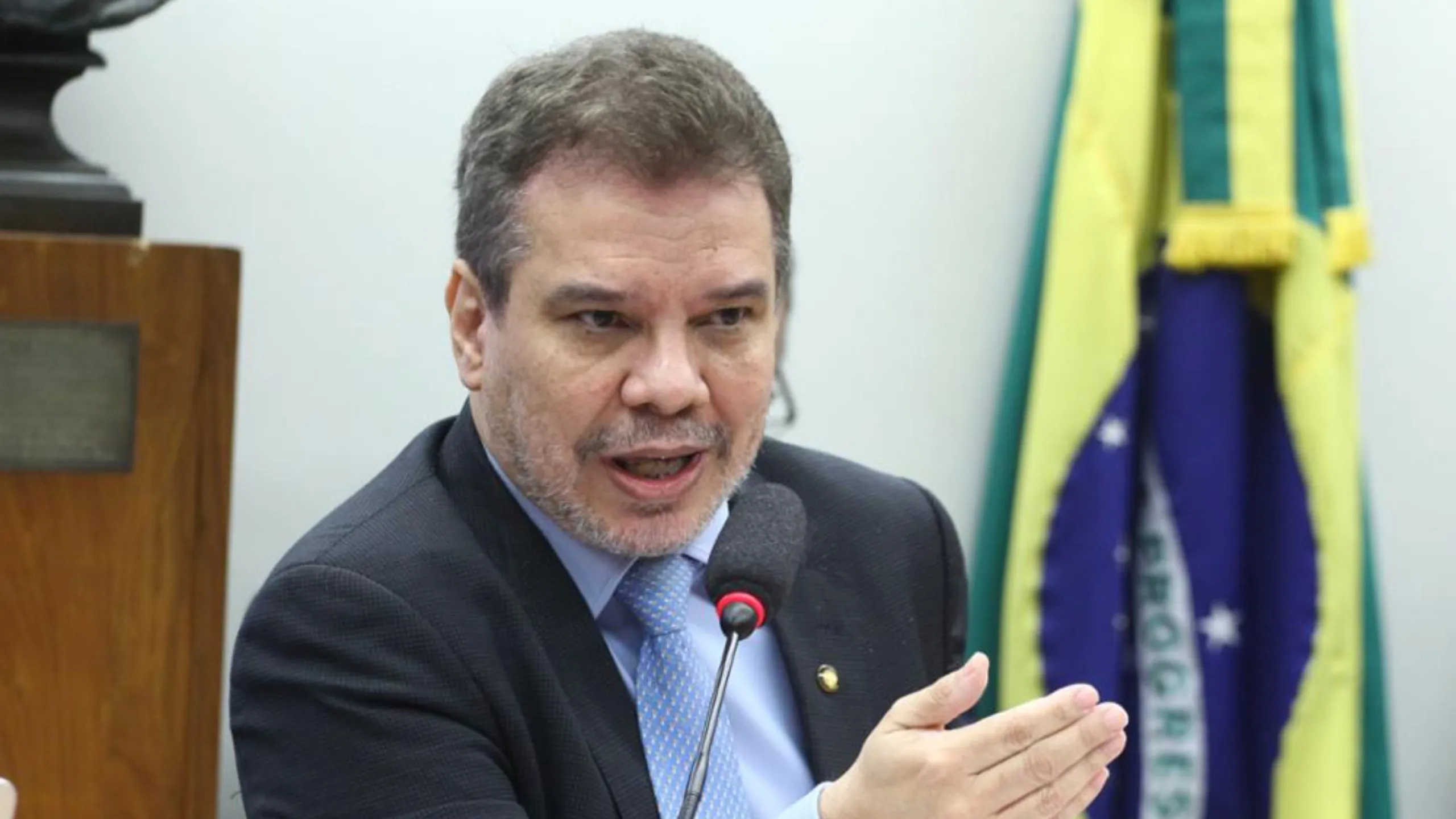 Ministro da Justiça refuta críticas de Trump sobre combate ao crime organizado no Brasil