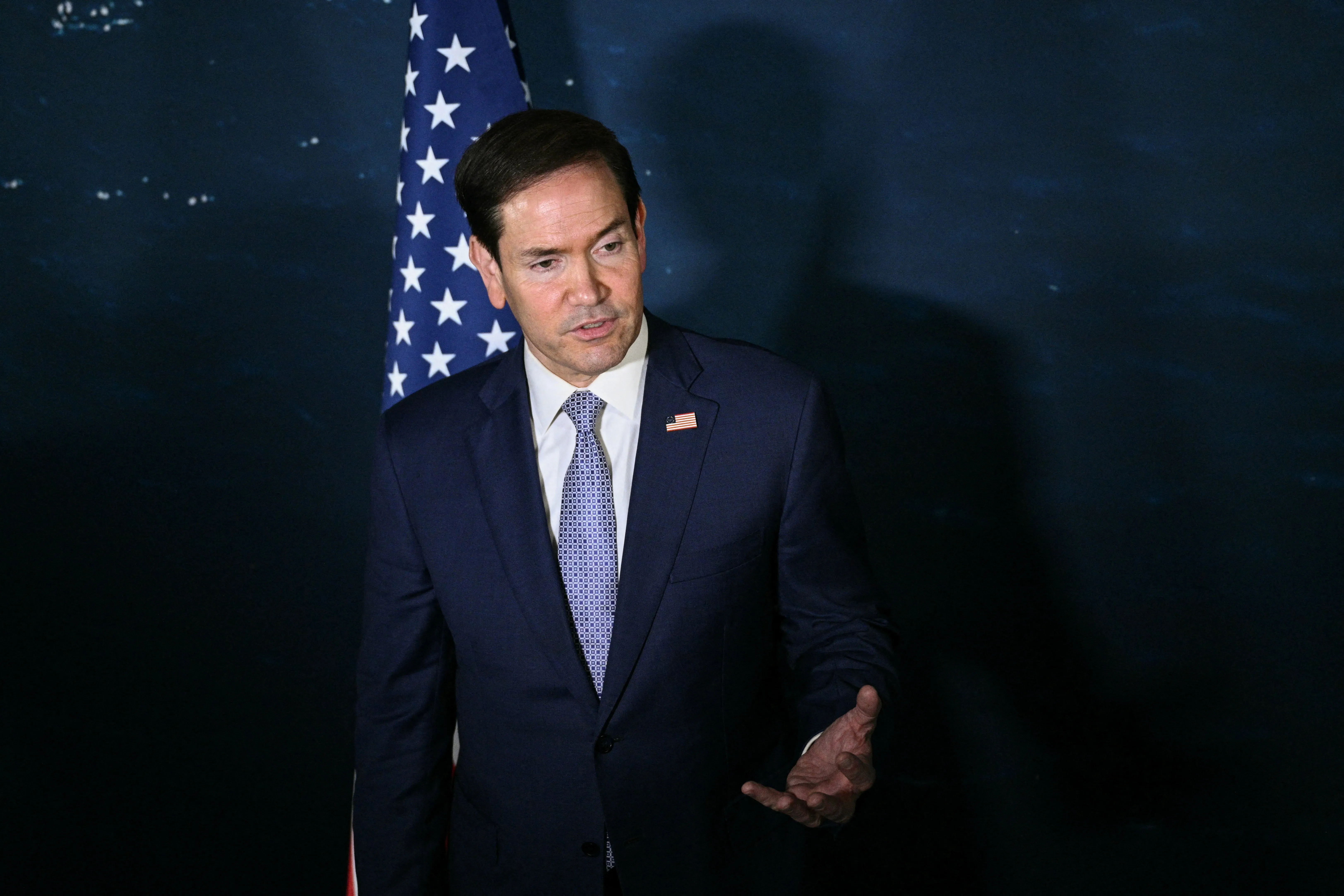 Marco Rubio reitera manutenção de ataques dos EUA a embarcações suspeitas de tráfico