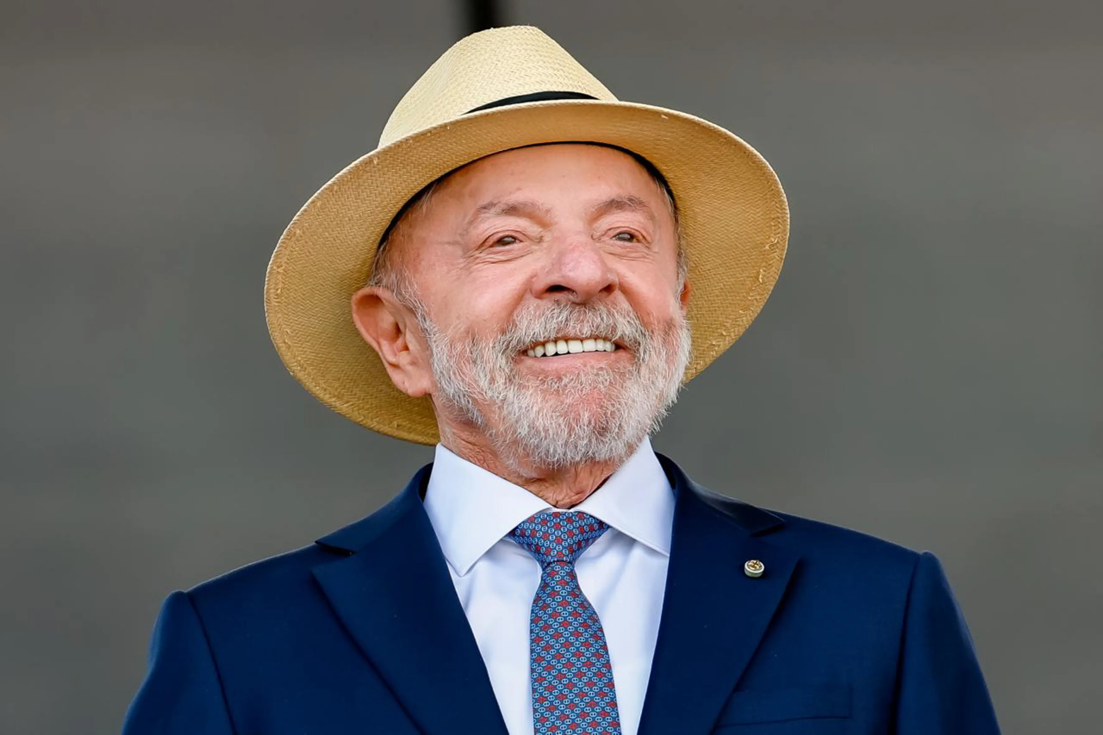Lula celebra aprovação do fim da taxa de importação para compras de até US$ 50