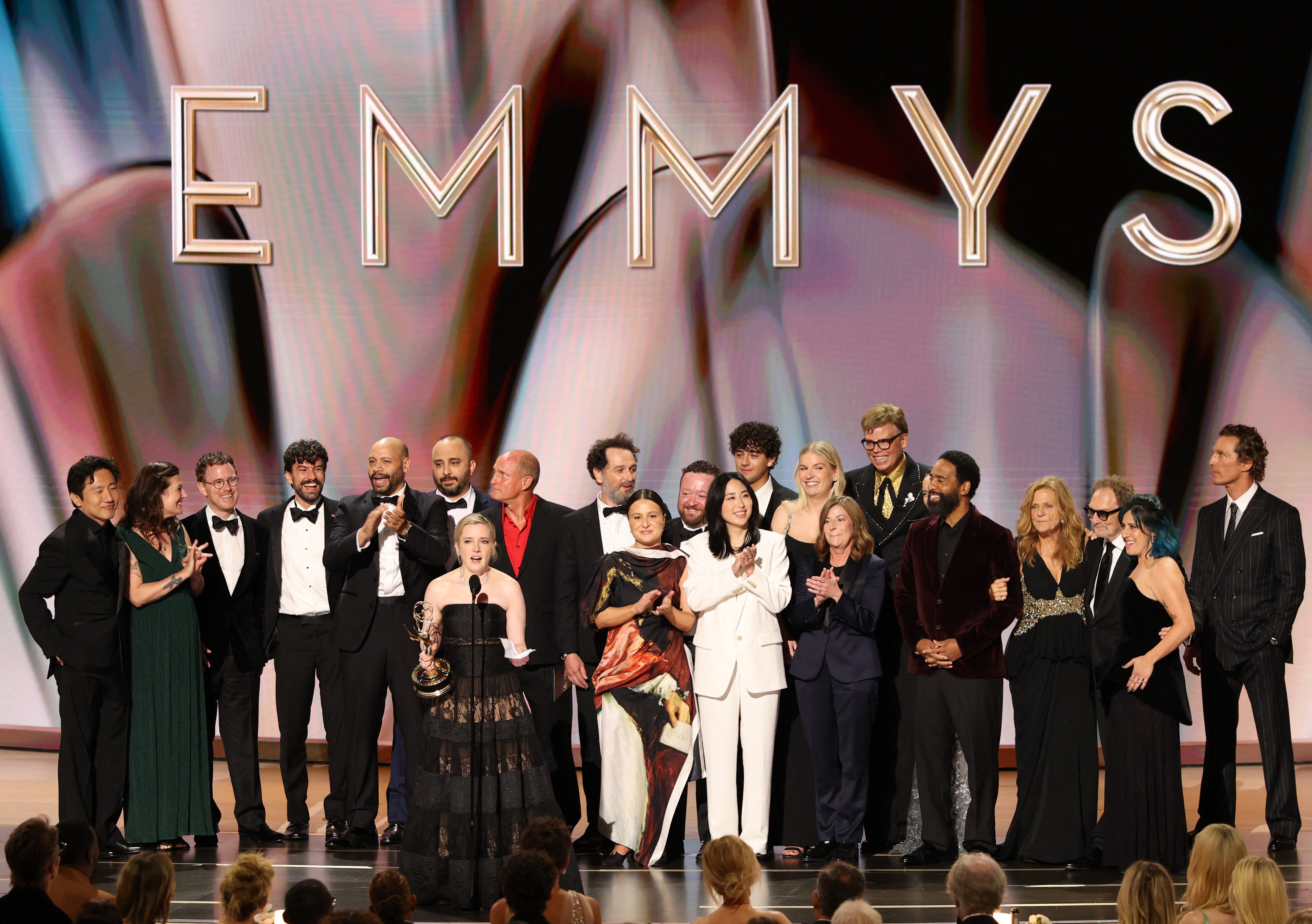 Série "O Segredo de Widow's Bay" bate recorde com 14 Emmys; "The Pitt" é o melhor drama