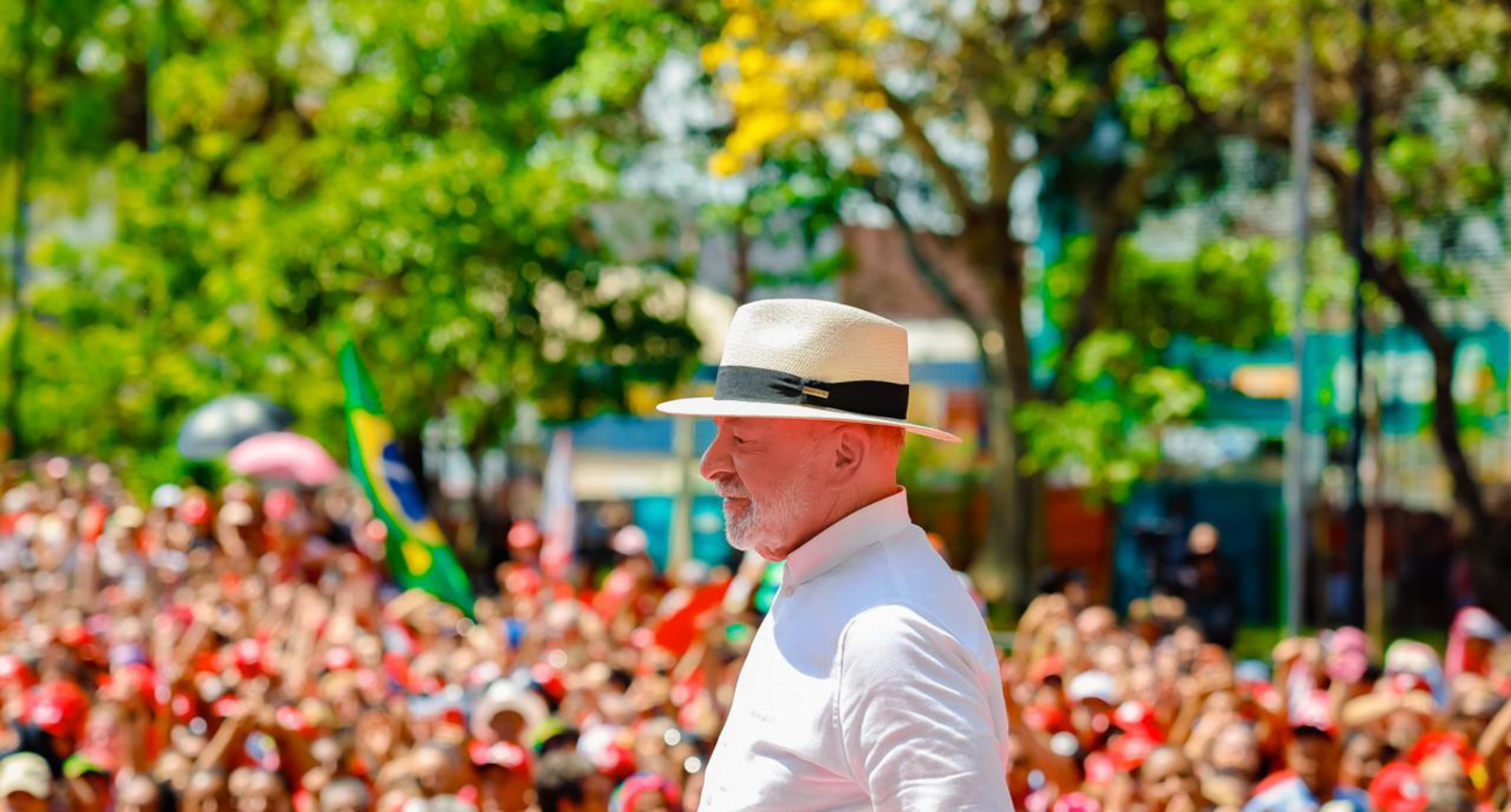 Lula defende educação e critica adversários, alertando para 'obscurantismo'